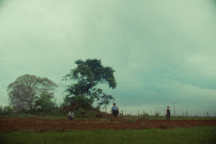 CICA04_Celino(MARCOS_DE_ANDRADE)_Flavia(MIRELLA_FAÇANHA)_Mara(BRUNA_LINZMEYER)_by_Alice_Drummond_OK